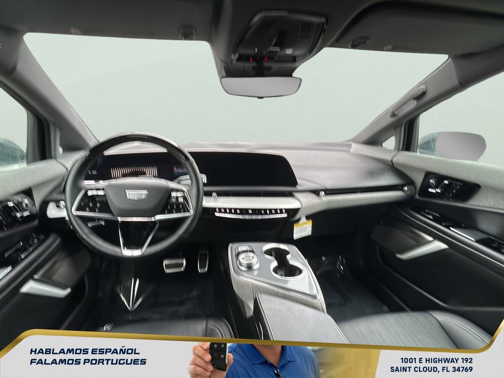 Used 2025 Cadillac Optiq Luxury 2 w/ LPO, Floor Liner Package AWD/4WD image 25