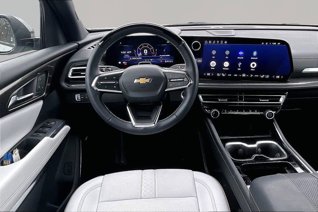 Used 2024 Chevrolet Traverse RS image 10