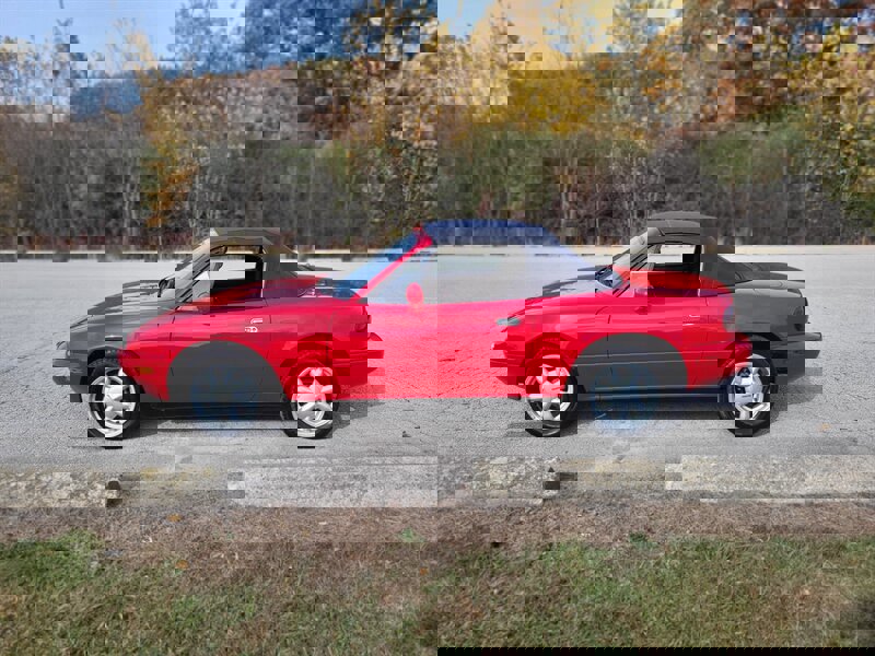 Used 1990 MAZDA MX-5 Miata image 2