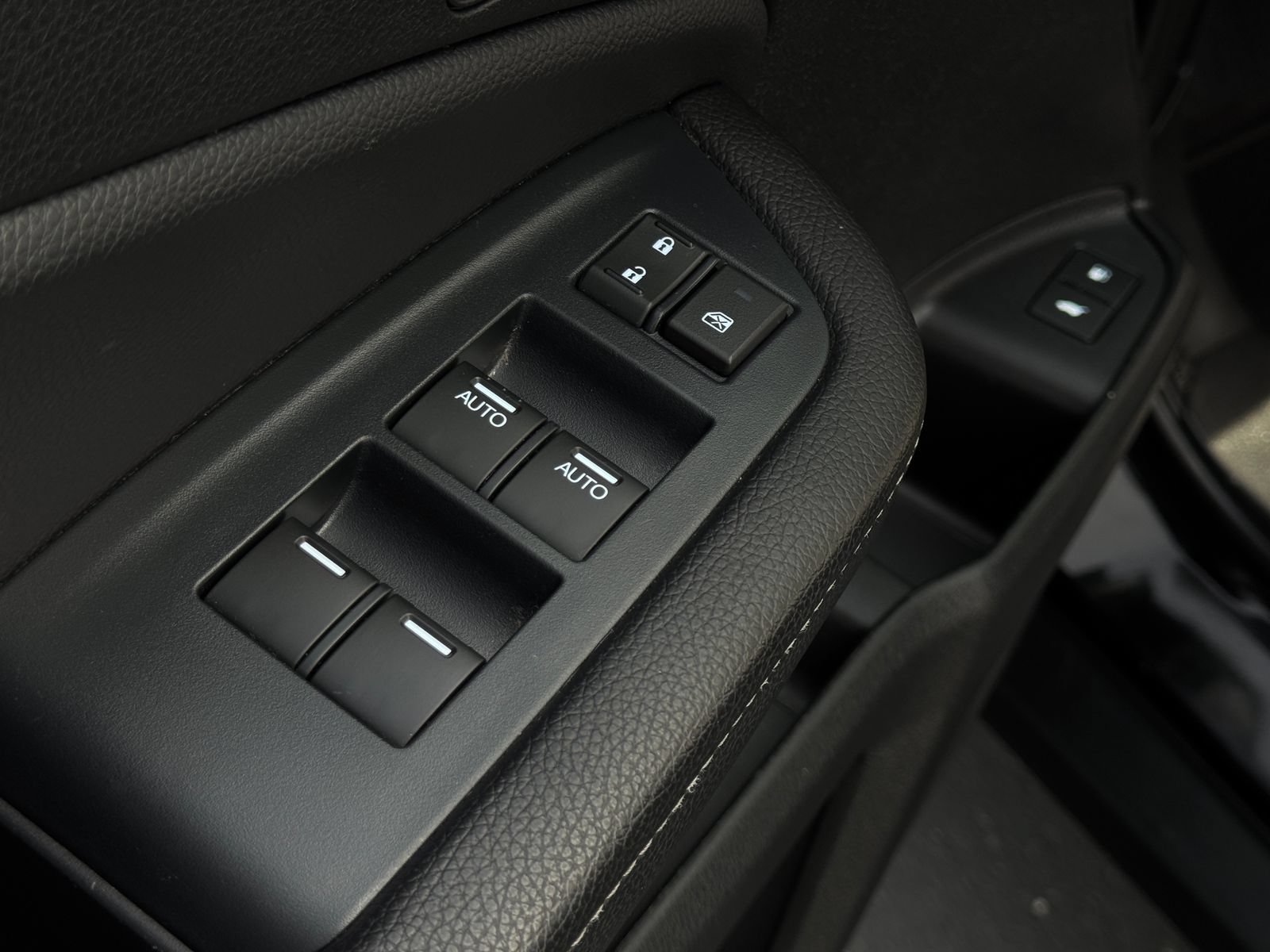 Used 2023 Honda Passport EX-L image 14