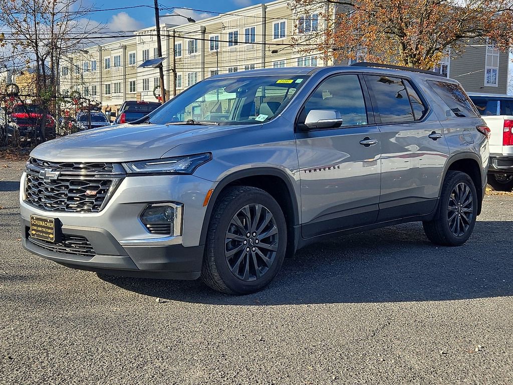 Used 2023 Chevrolet Traverse RS w/ LPO, Floor Liner Package image 4