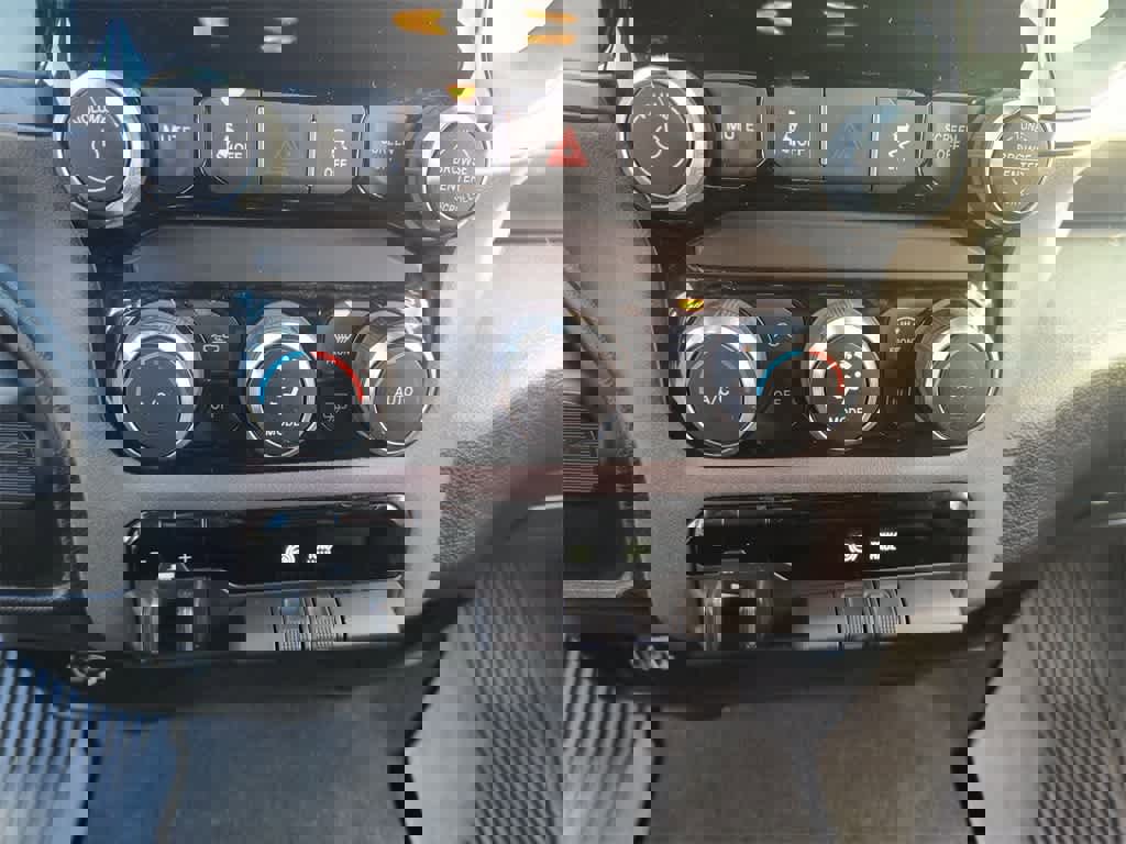 Used 2023 RAM 3500 Tradesman w/ Safety Group image 19