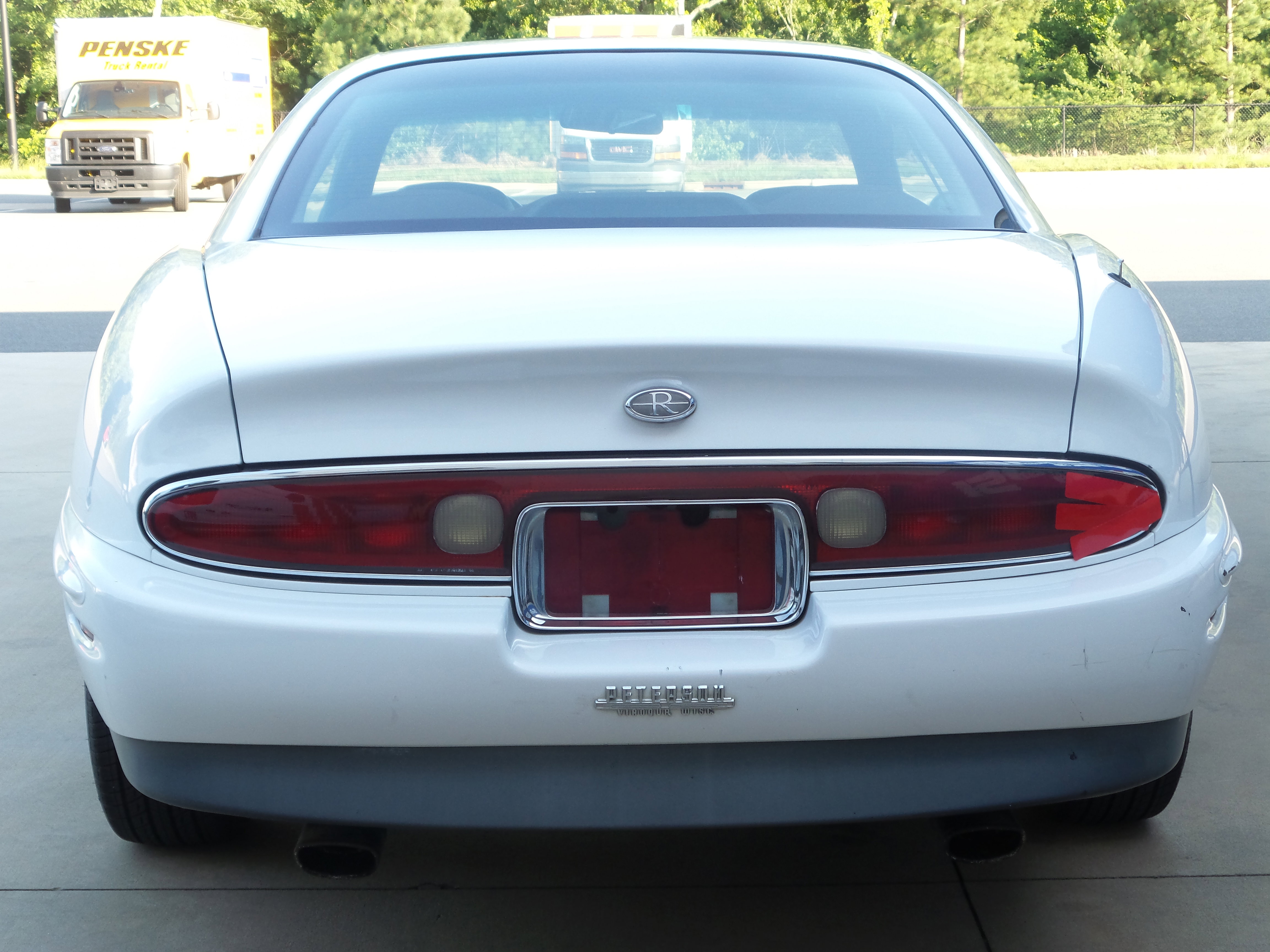 Used 1995 Buick Riviera Coupe image 5