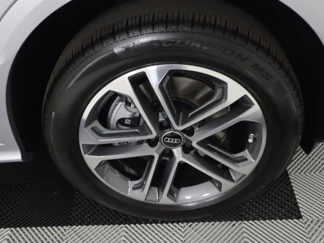 New 2026 Audi Q5 Premium AWD/4WD image 9