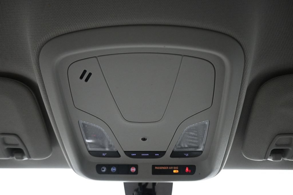Used 2019 Chevrolet Impala LT FWD image 24