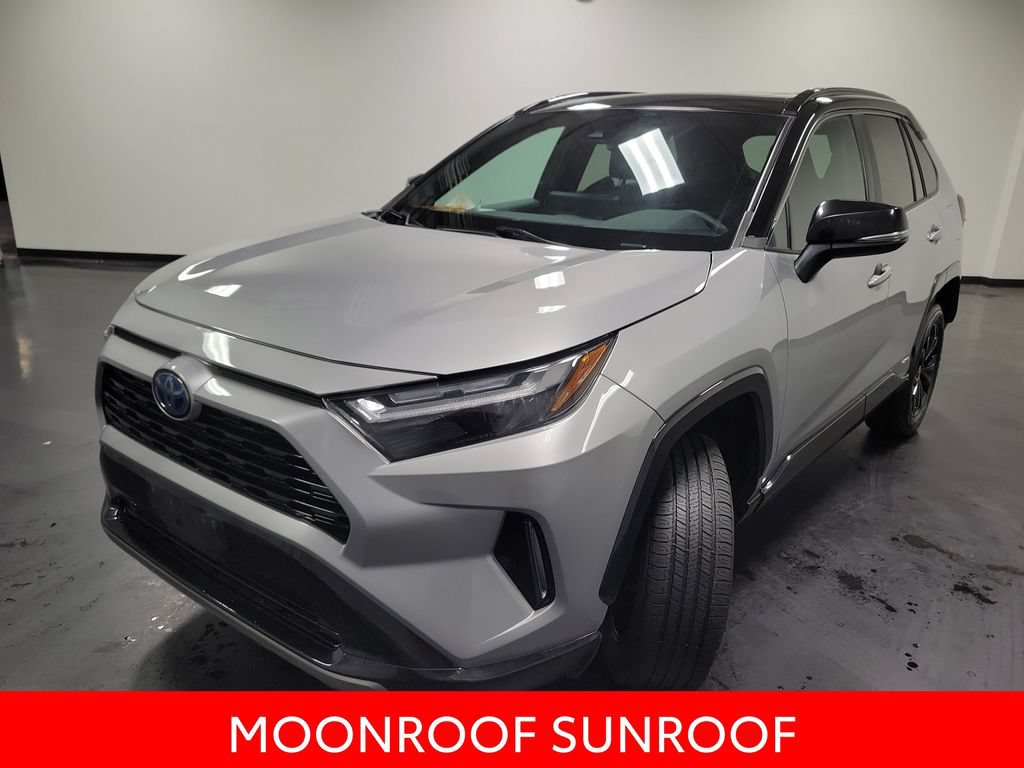 Used 2024 Toyota RAV4 XSE AWD/4WD image 4