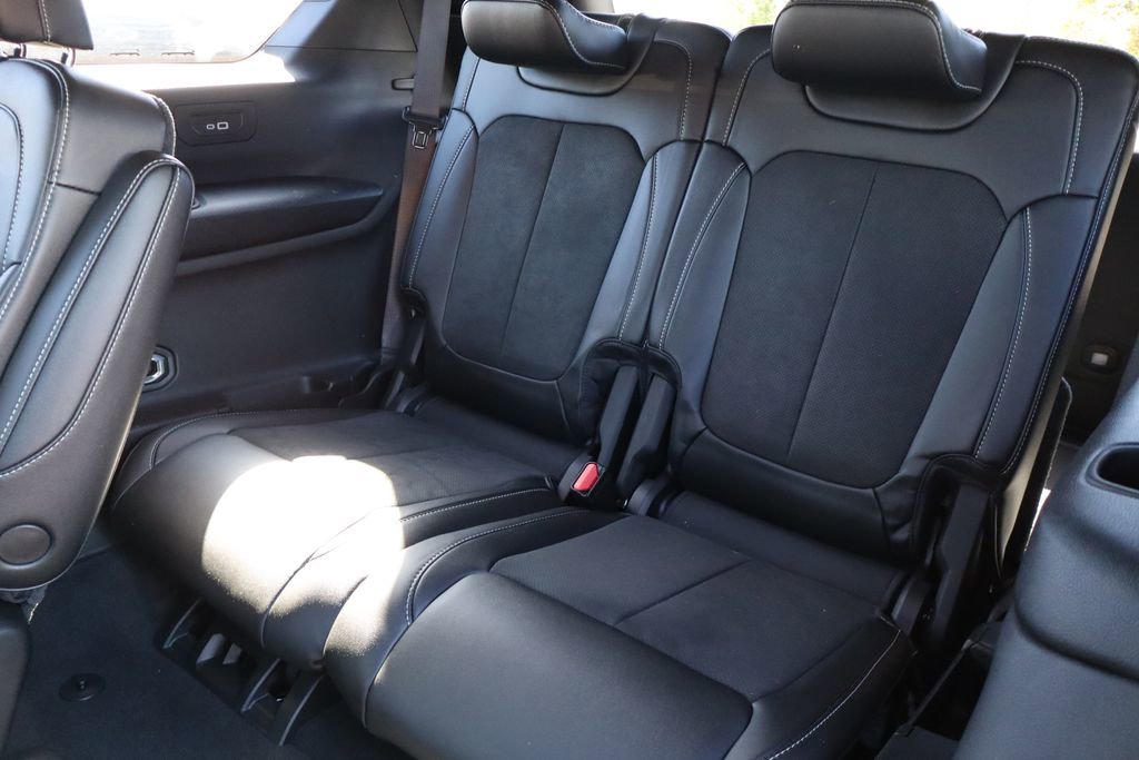 Used 2024 Jeep Grand Cherokee L Altitude image 42