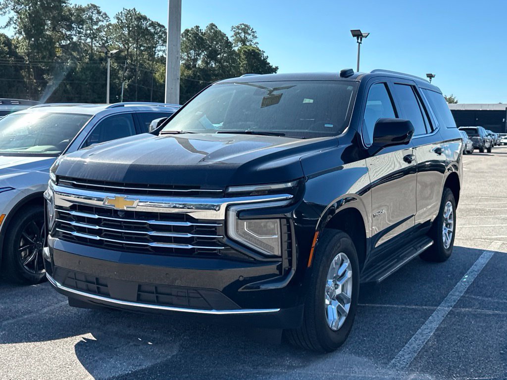 Used 2025 Chevrolet Tahoe LT RWD image 4