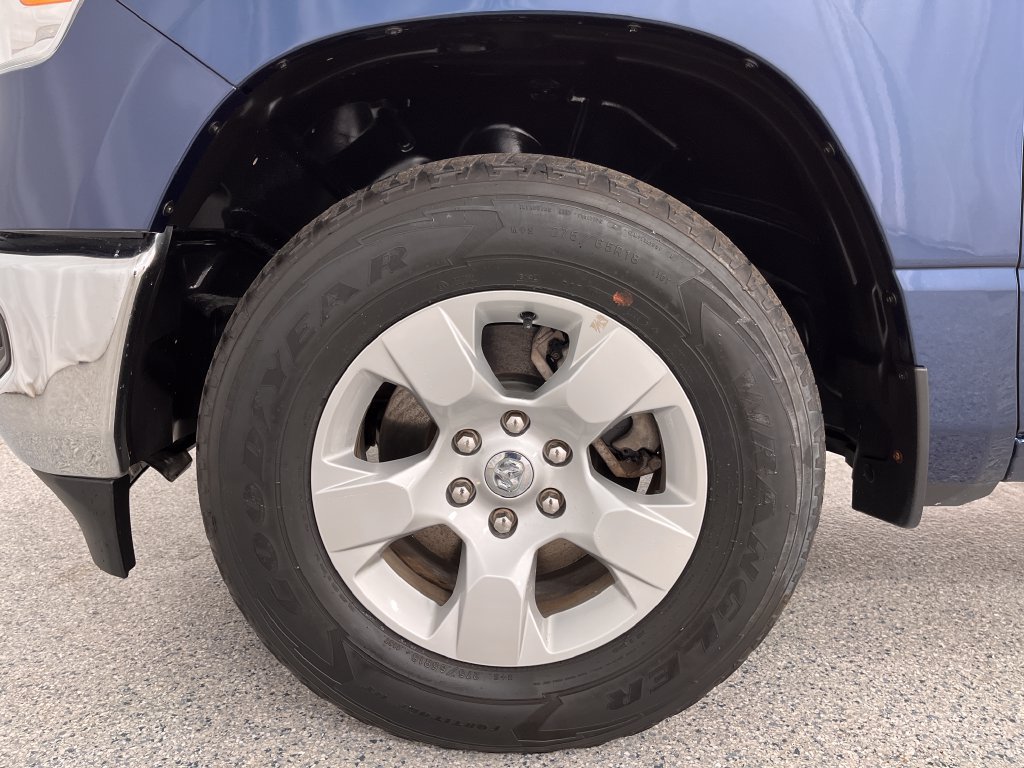 Used 2022 RAM 1500 Big Horn AWD/4WD image 30