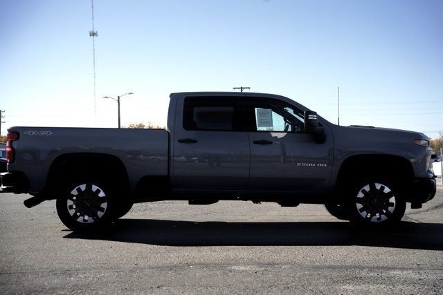 Used 2024 Chevrolet Silverado 2500 Custom w/ Custom Convenience Package image 4