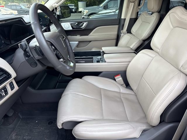 Used 2024 Lincoln Navigator Reserve AWD/4WD image 12