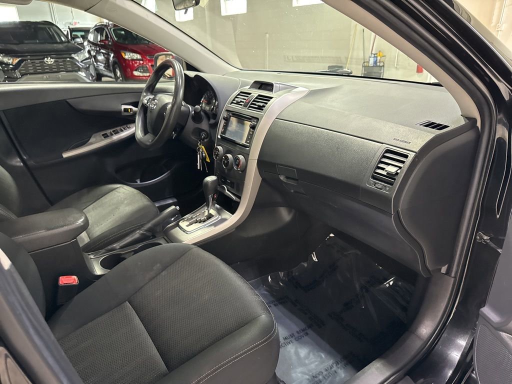 Used 2013 Toyota Corolla S w/ Premium Pkg FWD image 38