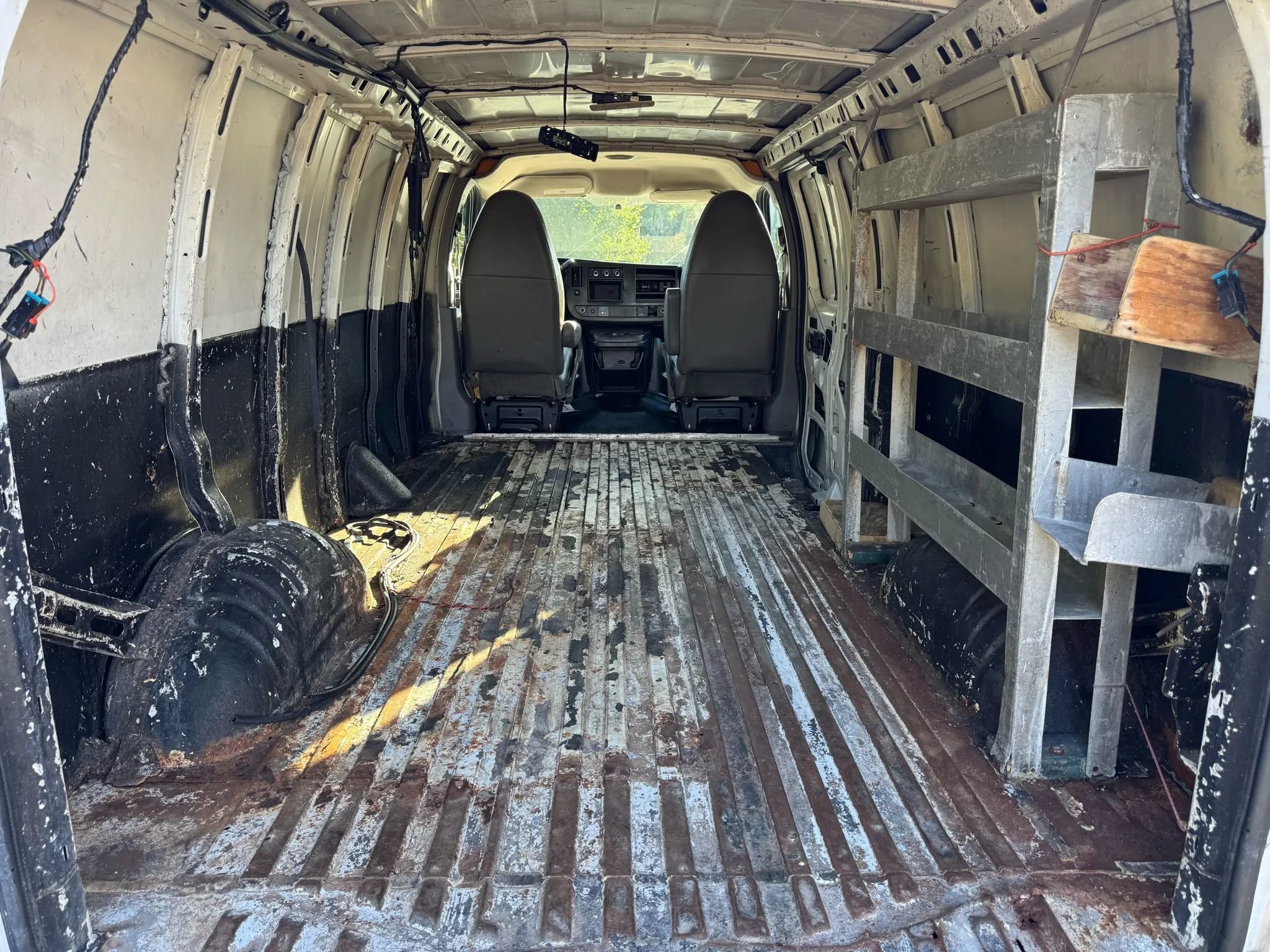 Used 2015 Chevrolet Express 3500 Extended RWD image 16