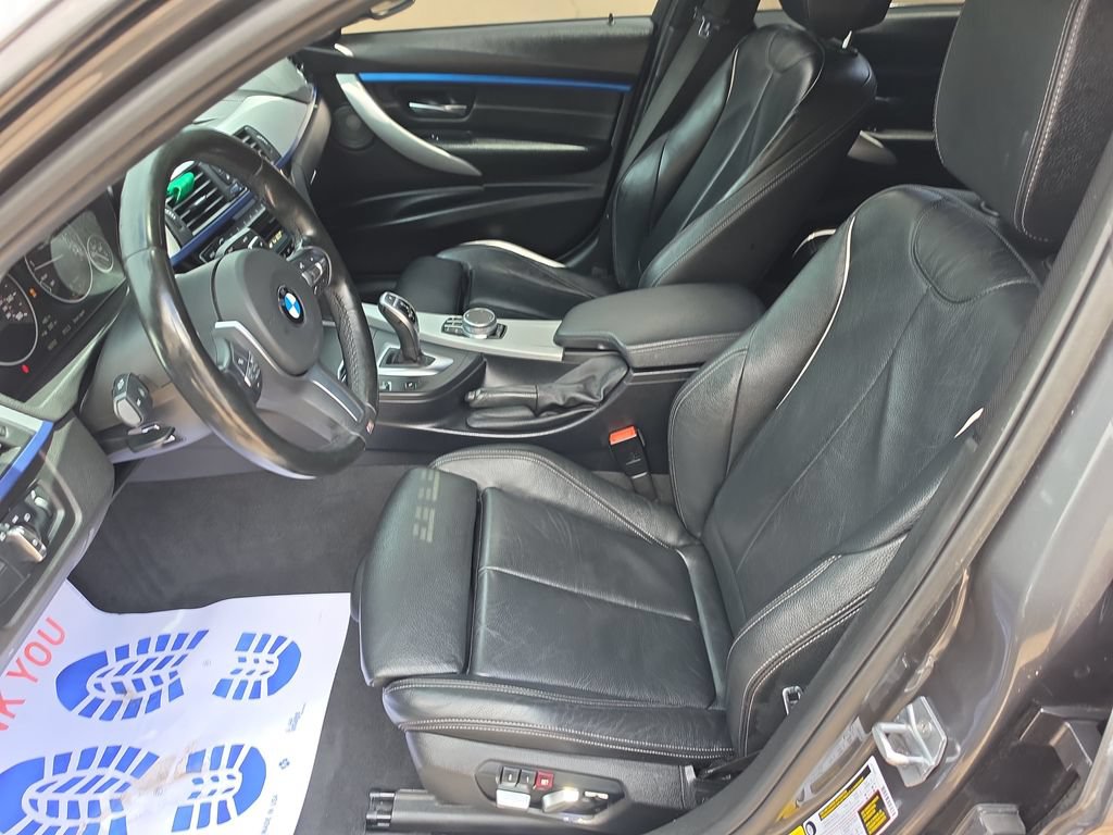 Used 2018 BMW 340i xDrive Sedan w/ Premium Package AWD/4WD image 12