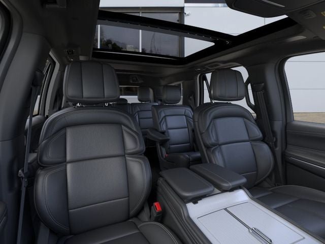 New 2025 Lincoln Navigator Reserve w/ Jet Appearance Package AWD/4WD image 10