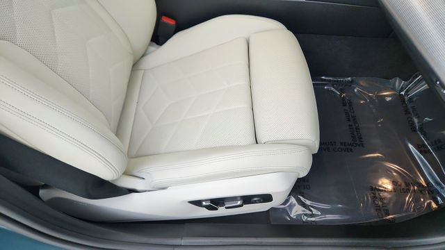 Used 2024 BMW 530i image 23