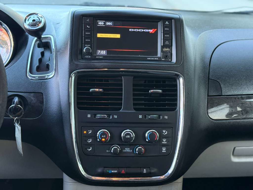 Used 2019 Dodge Grand Caravan SE FWD image 20