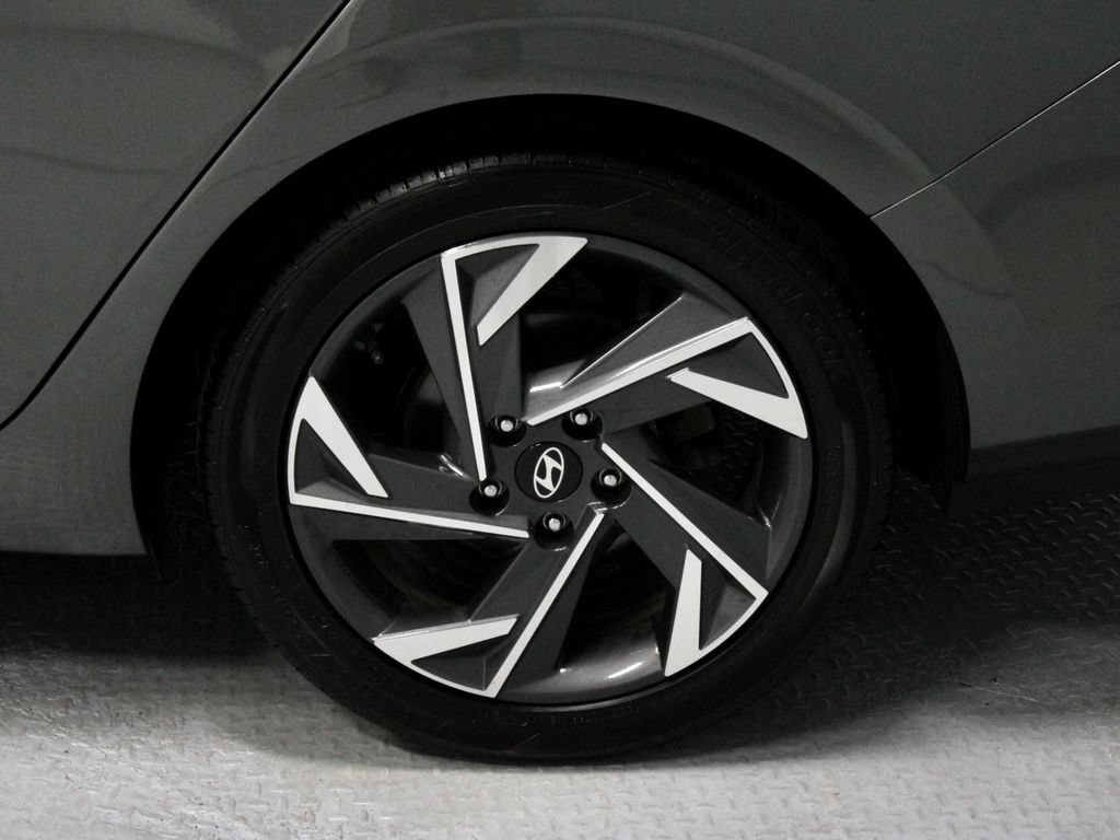 Used 2024 Hyundai Elantra SEL w/ Convenience Package FWD image 20