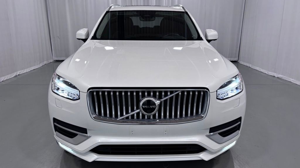 Certified 2023 Volvo XC90 B5 Plus w/ Protection Package Premier AWD/4WD image 3