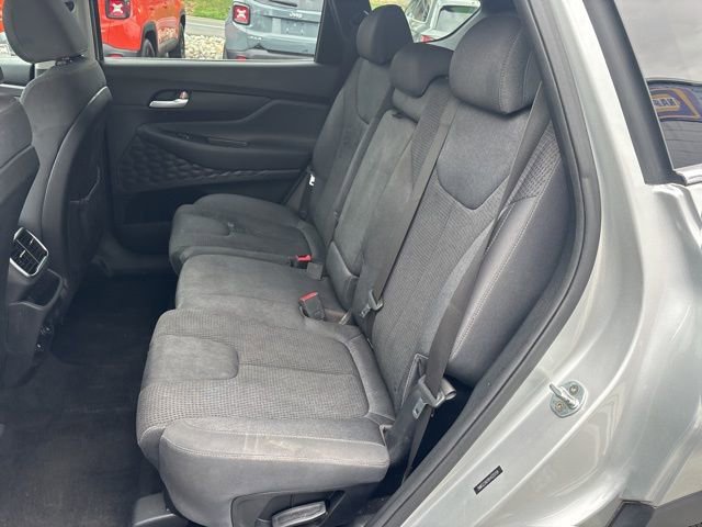 Used 2019 Hyundai Santa Fe SE image 11