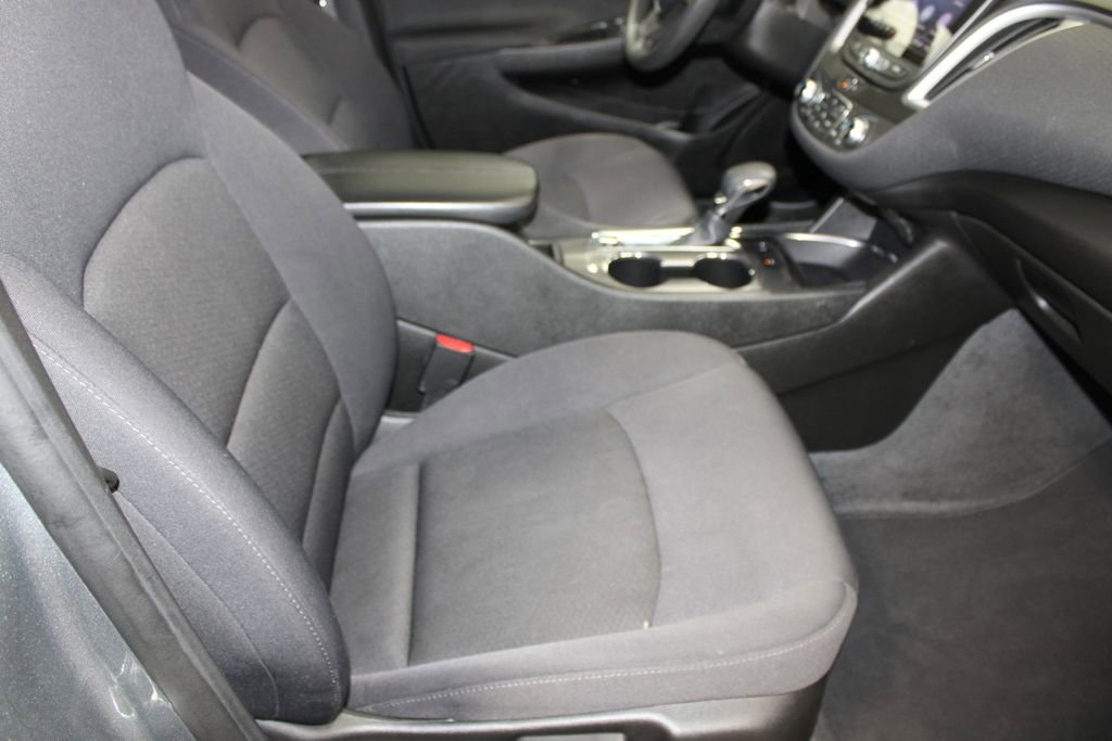 Used 2024 Chevrolet Malibu LT image 19