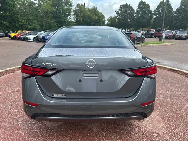 Used 2025 Nissan Sentra S image 4