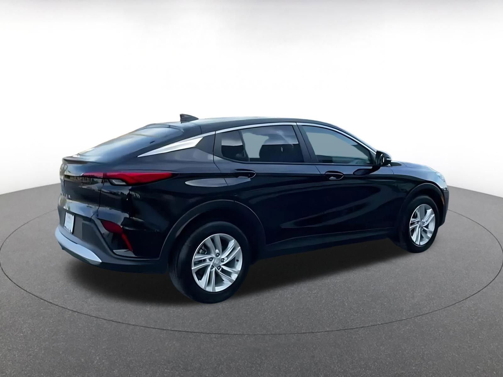 Used 2025 Buick Envista Preferred image 14