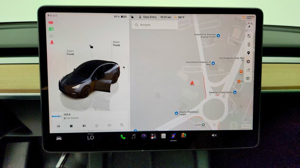 Used 2023 Tesla Model Y Long Range AWD/4WD image 23