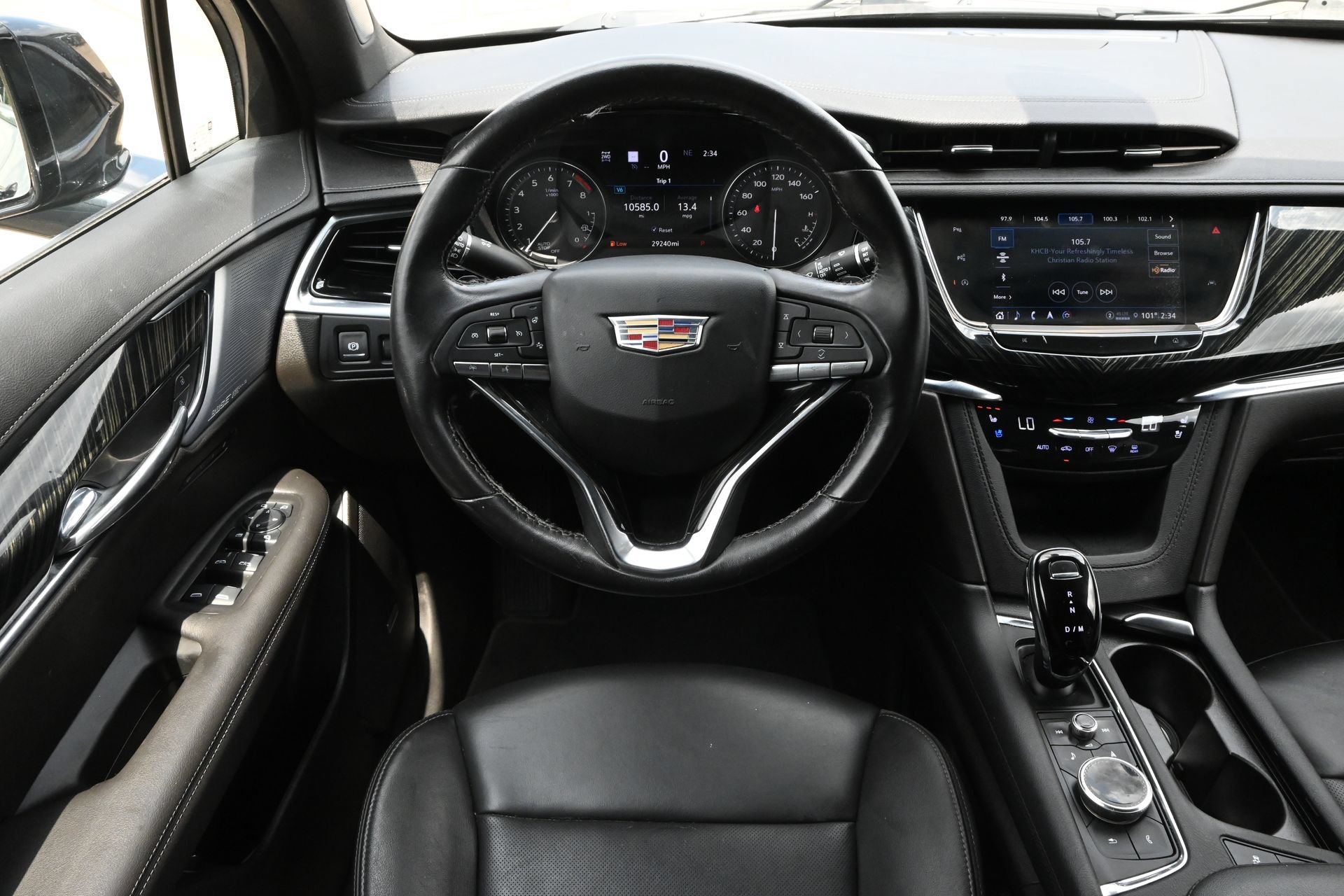 Certified 2023 Cadillac XT6 Premium Luxury w/ Technology Package AWD/4WD image 9