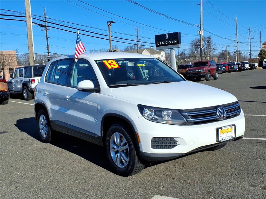 Used 2013 Volkswagen Tiguan S image 1