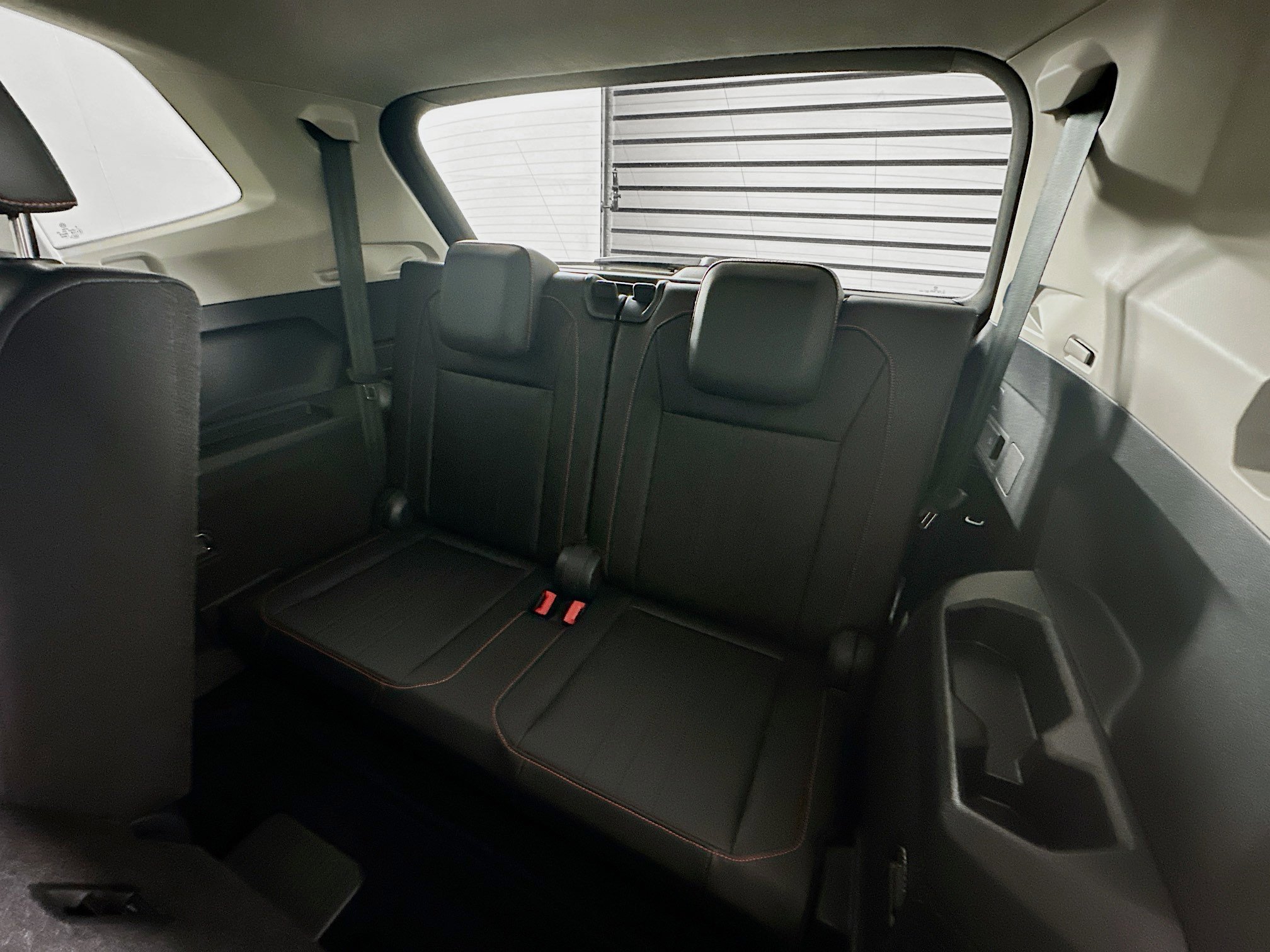 Used 2024 Volkswagen Tiguan Wolfsburg Edition image 34