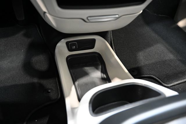 Used 2024 Chrysler Pacifica Touring-L FWD image 19