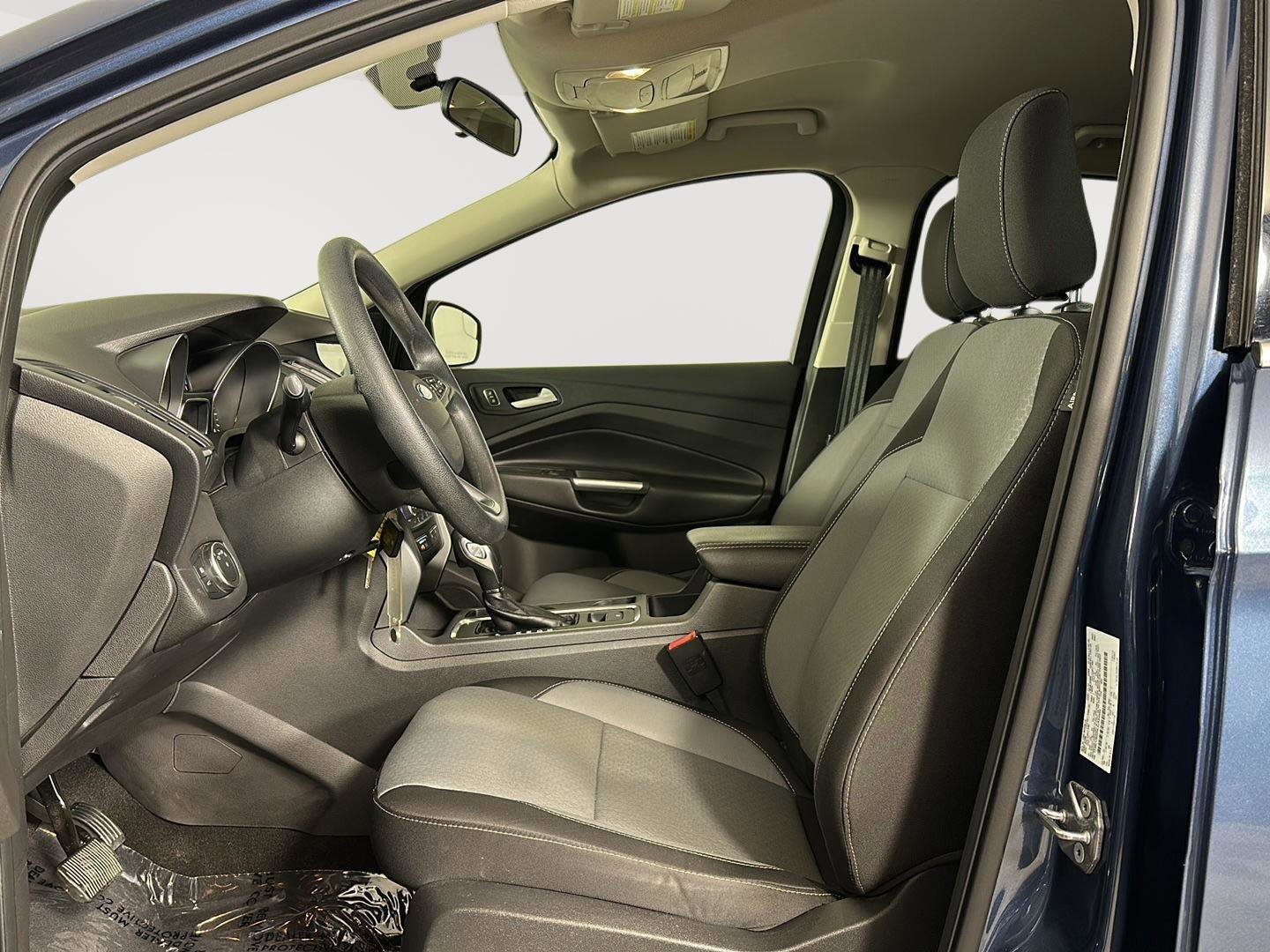 Used 2018 Ford Escape SE w/ SE Sync 3 Package AWD/4WD image 5