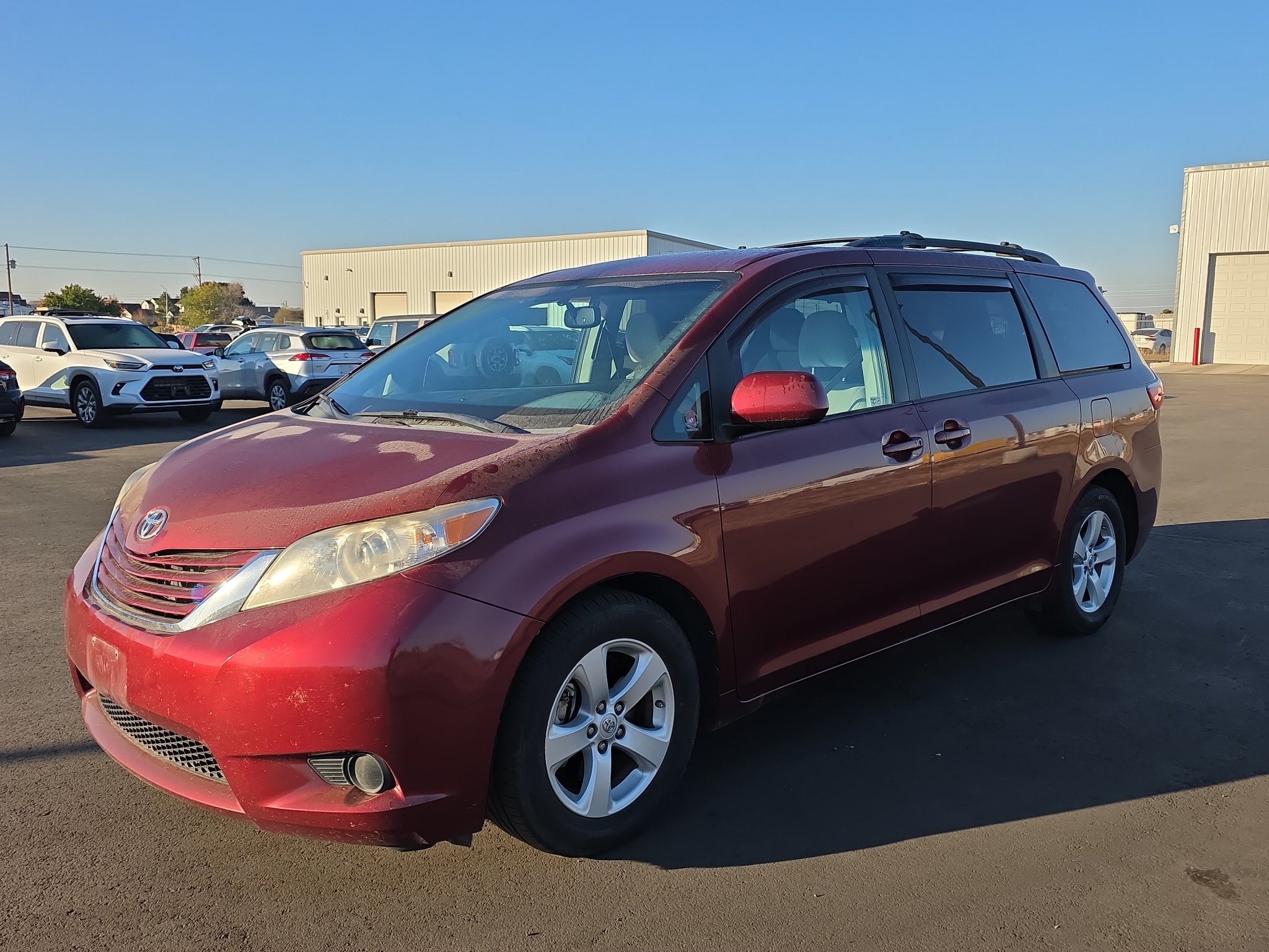 Used 2015 Toyota Sienna LE FWD image 3