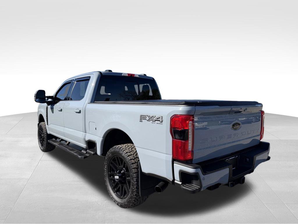 Used 2024 Ford F250 Lariat w/ Black Appearance Package AWD/4WD image 16