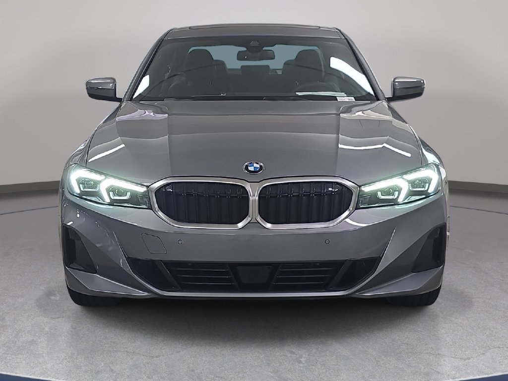 Used 2026 BMW 330i Sedan w/ Premium Package RWD image 3