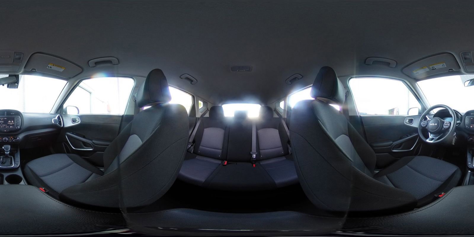 Used 2025 Kia Soul LX w/ LX Technology Package FWD image 40