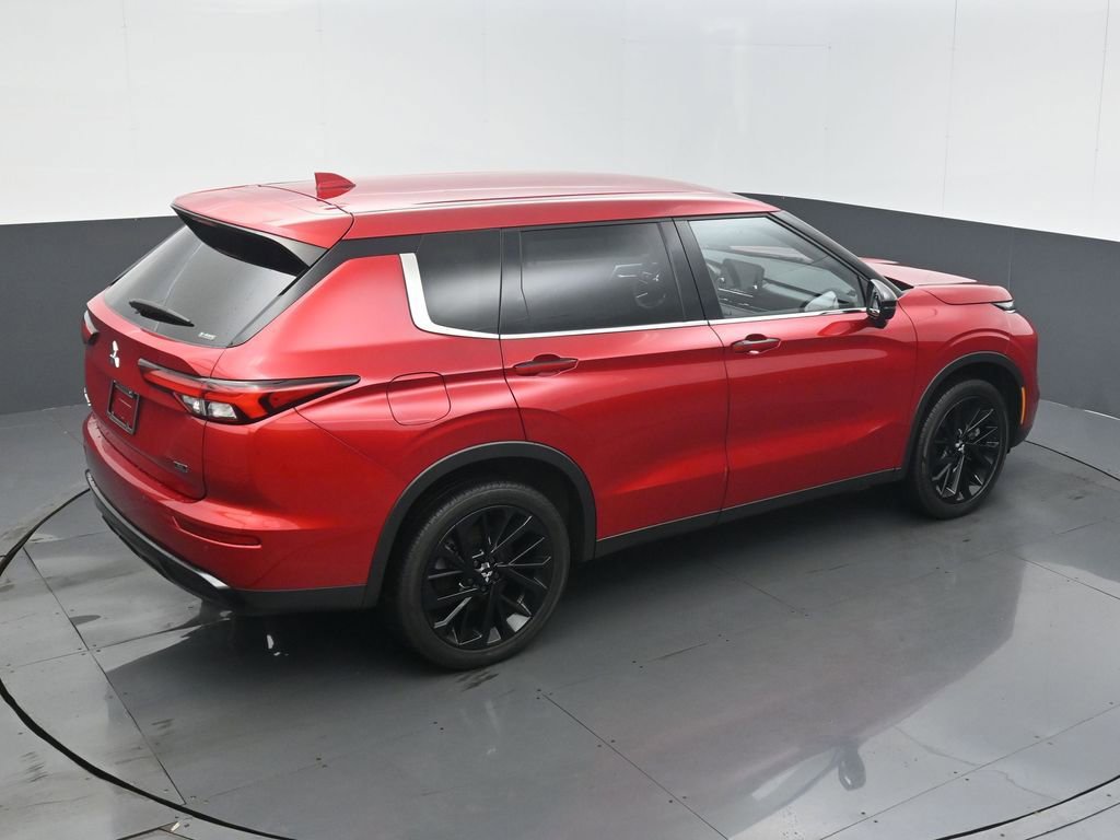 Used 2023 Mitsubishi Outlander SE image 21