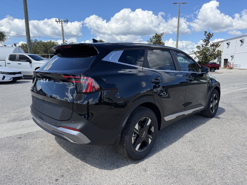New 2027 Kia Sportage LX w/ LX Convenience Package FWD image 4