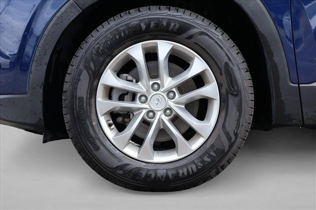 Used 2019 Hyundai Santa Fe SE w/ Cargo Package FWD image 9