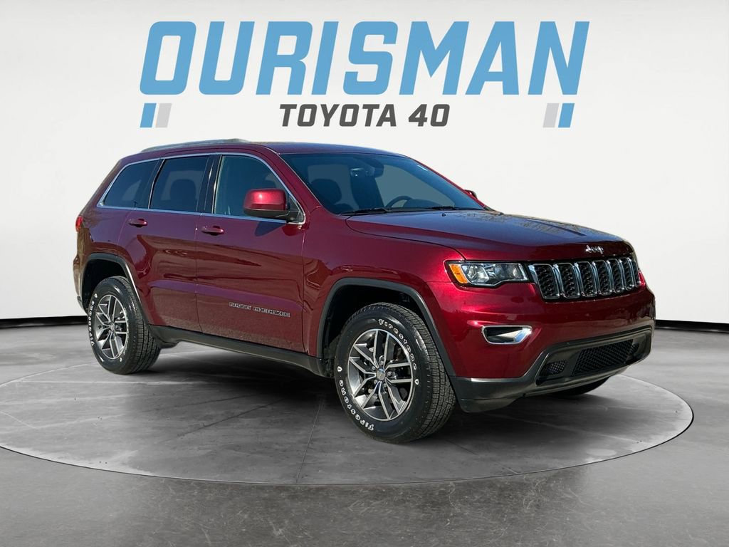 Used 2018 Jeep Grand Cherokee Laredo image 1