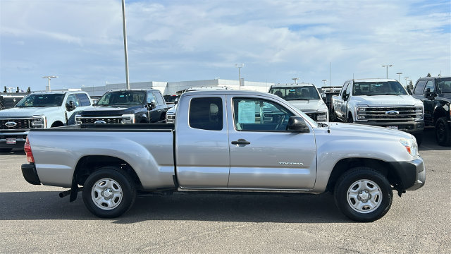Used 2014 Toyota Tacoma 2WD Access Cab w/ Convenience Package image 2