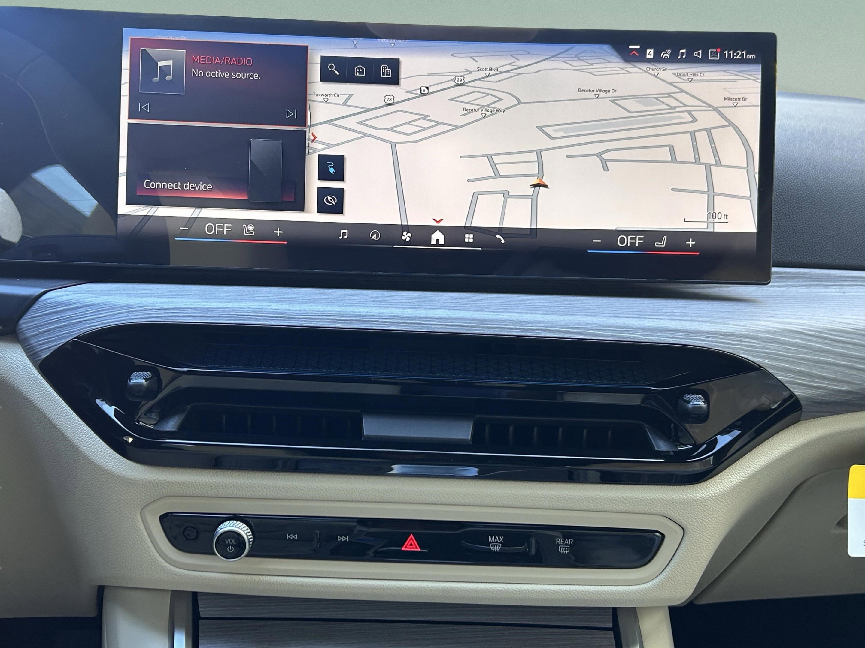 Used 2025 BMW i4 eDrive40 w/ Premium Package image 15