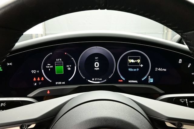 Used 2025 Porsche Taycan RWD image 9
