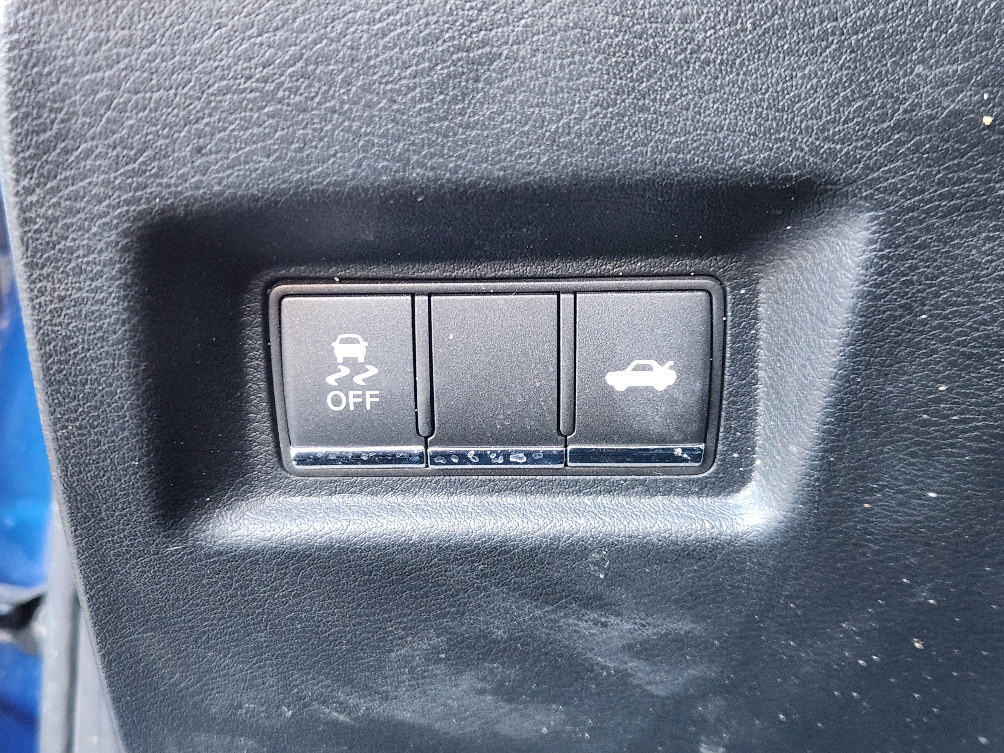 Used 2017 INFINITI Q60 w/ Premium Plus Package 3.0T image 26