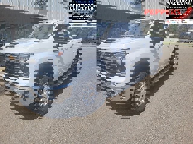 Used 2024 Chevrolet Silverado 2500 LTZ w/ LTZ Convenience Package image 2