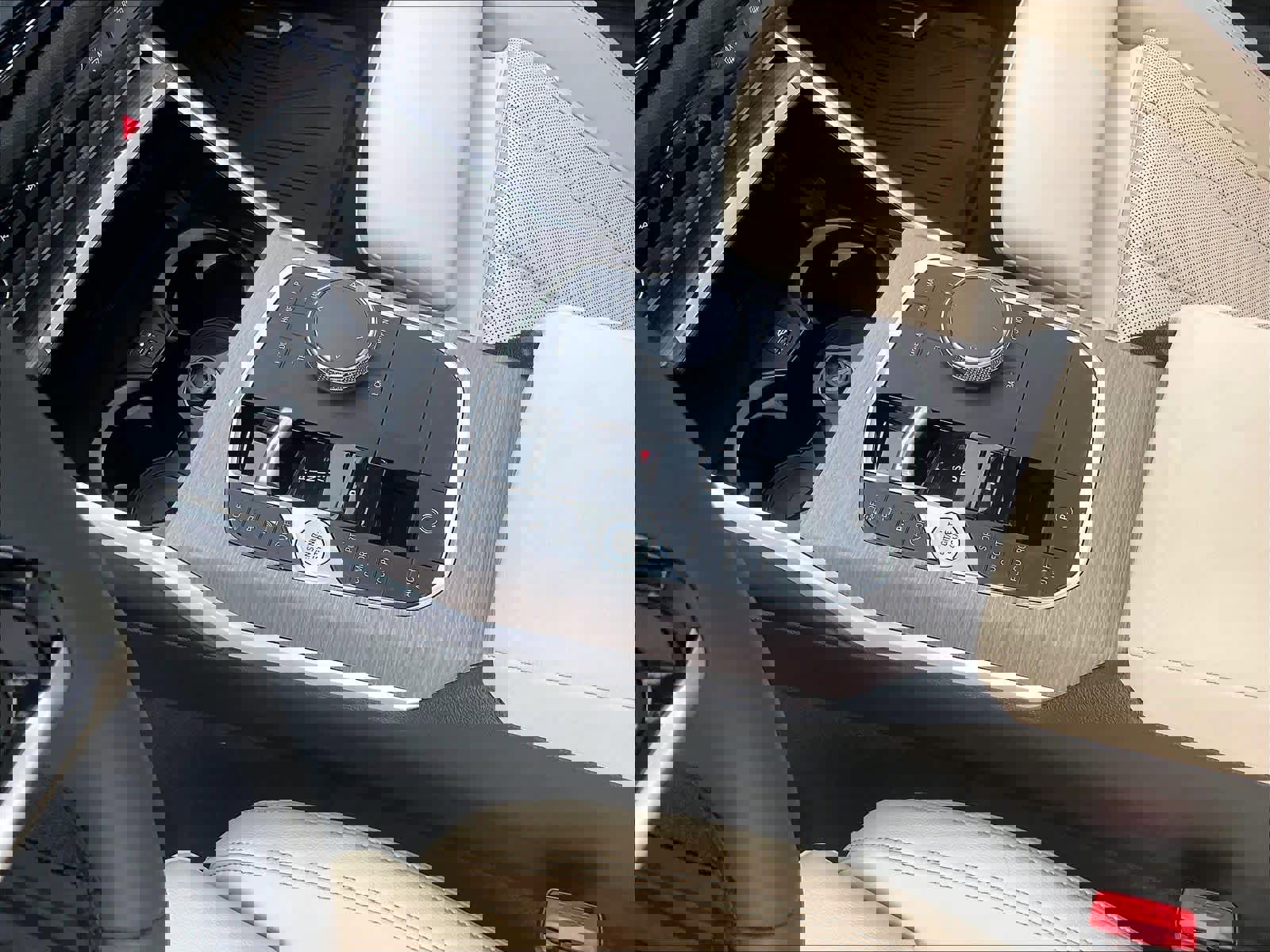 Used 2025 BMW 230i Coupe w/ Convenience Package RWD image 19