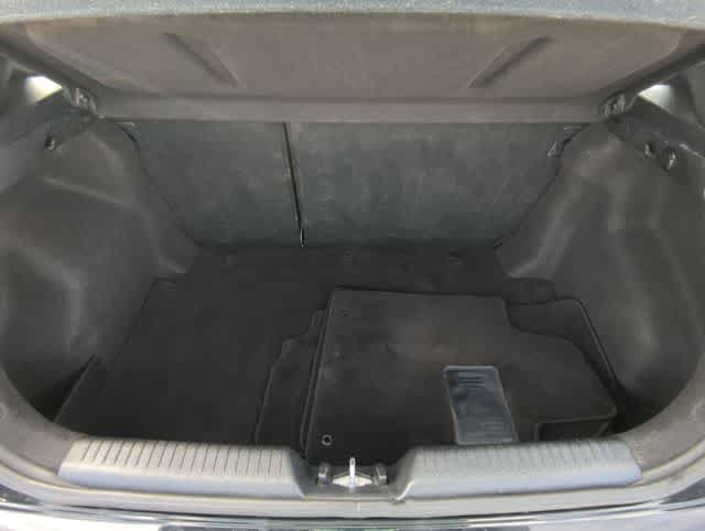 Used 2015 Hyundai Elantra GT FWD image 32