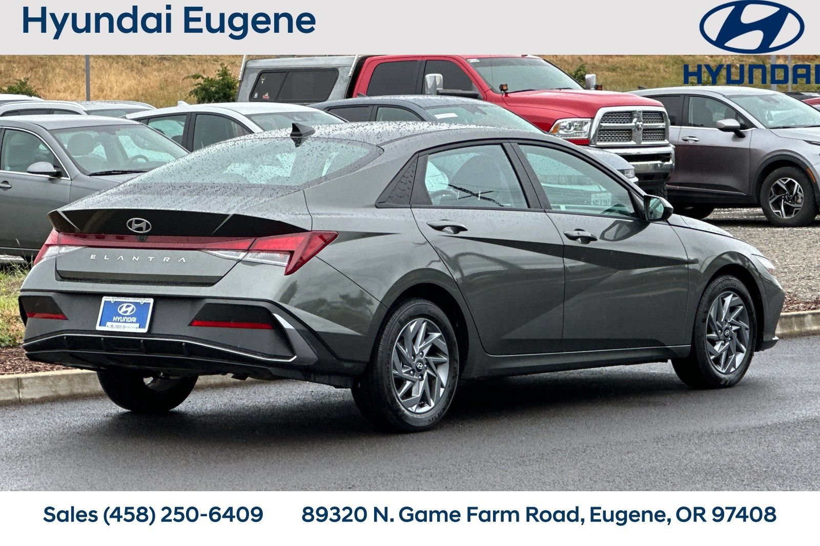 Used 2024 Hyundai Elantra SEL FWD image 3