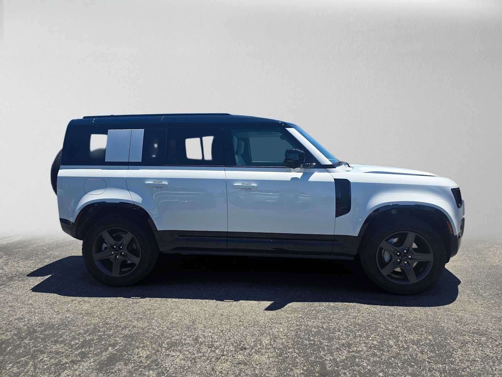 New 2026 Land Rover Defender 110 X-Dynamic SE AWD/4WD image 6